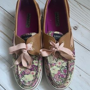 Women’s Sperry boatshoes
